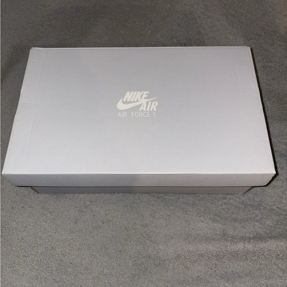 Nike Air Force 1 Gray Shoe Box